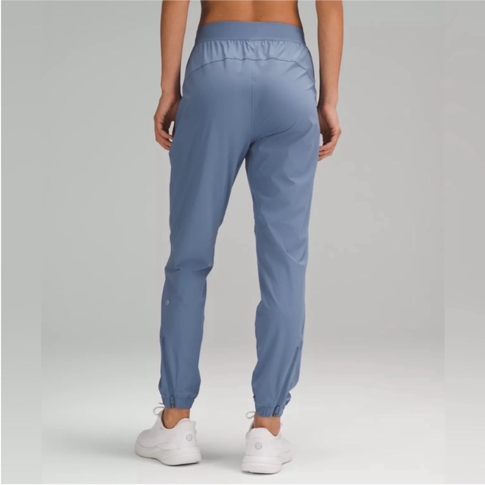 NWOT Lululemon Joggers Oasis Blue 2